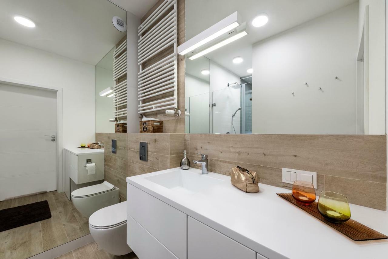 Apartament Luxury Miedzyborska 8B Warszawa Exteriör bild